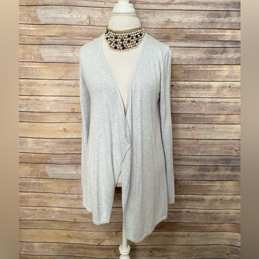 Lilly Pulitzer light grey open face cardigan size M flaws